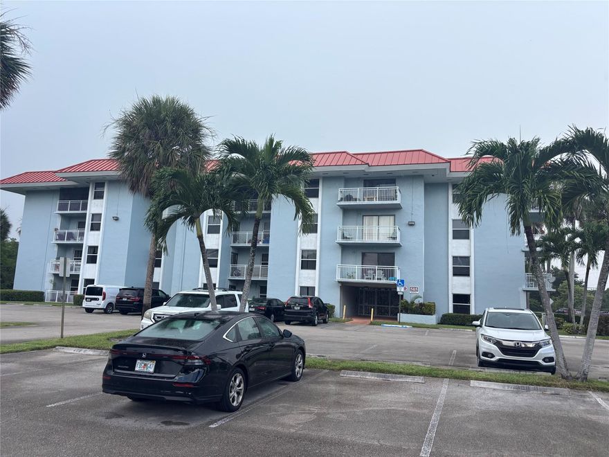 Location, Location! Amazing opportunity to rent a 2/2 ! just been completely renovated !
new open kitchen,doors,lights and more !
Quick association approval !!
the unit is located in the heart of Plantation. on the 3th floor with peaceful garden views, this bright and updated unit features a split floor plan, tile Secure, well-maintained building with new roof  Amenities include a pool, laundry facilities, and more. Near 595, shopping, dining, parks & more.