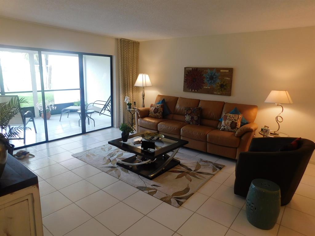 SOUTHPORT AT HUNTERS RUN CONDO - Residential