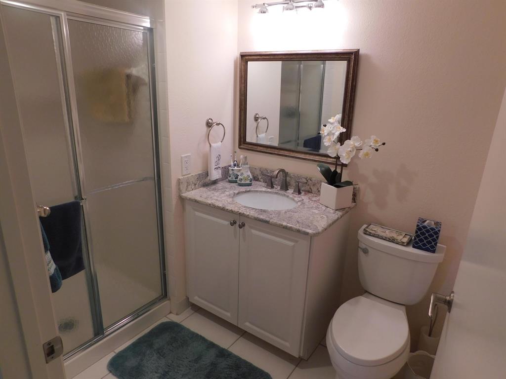 SOUTHPORT AT HUNTERS RUN CONDO - Residential