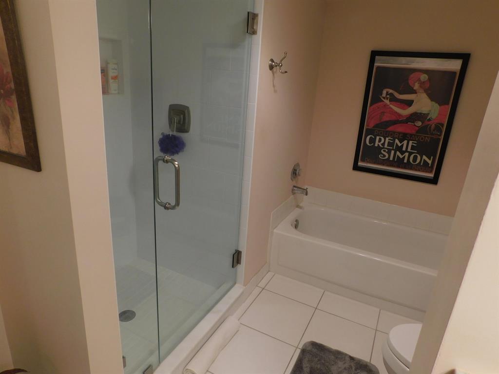 SOUTHPORT AT HUNTERS RUN CONDO - Residential