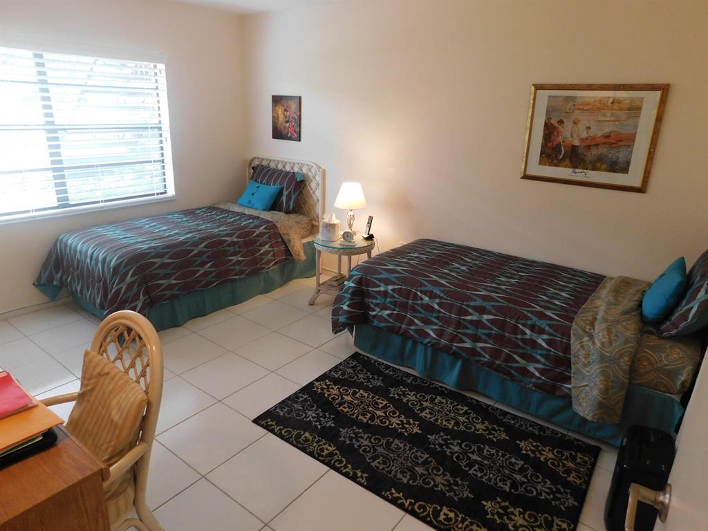 SOUTHPORT AT HUNTERS RUN CONDO - Residential