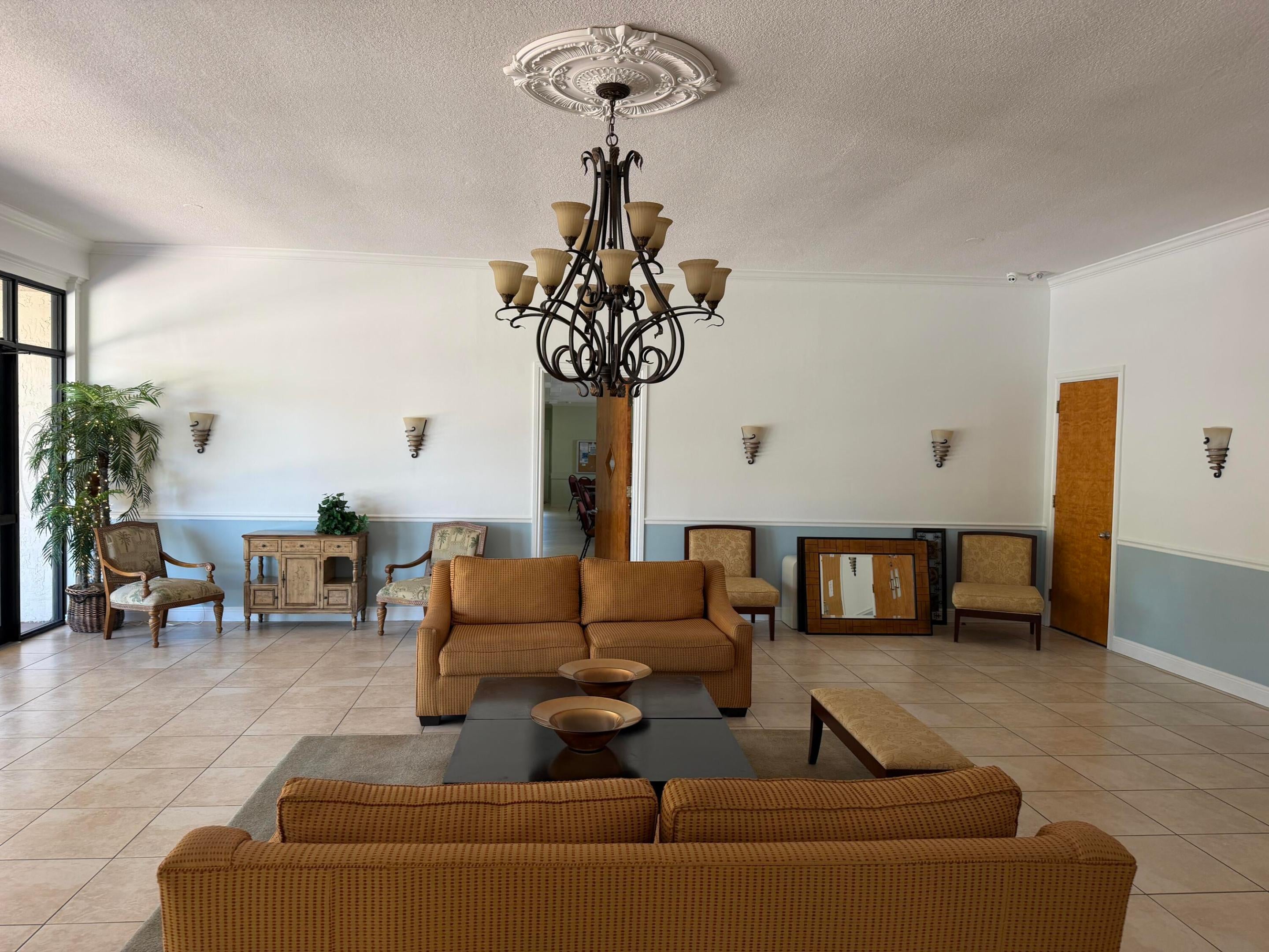 LAKESIDE VILLAGE CONDO 9 - Residential