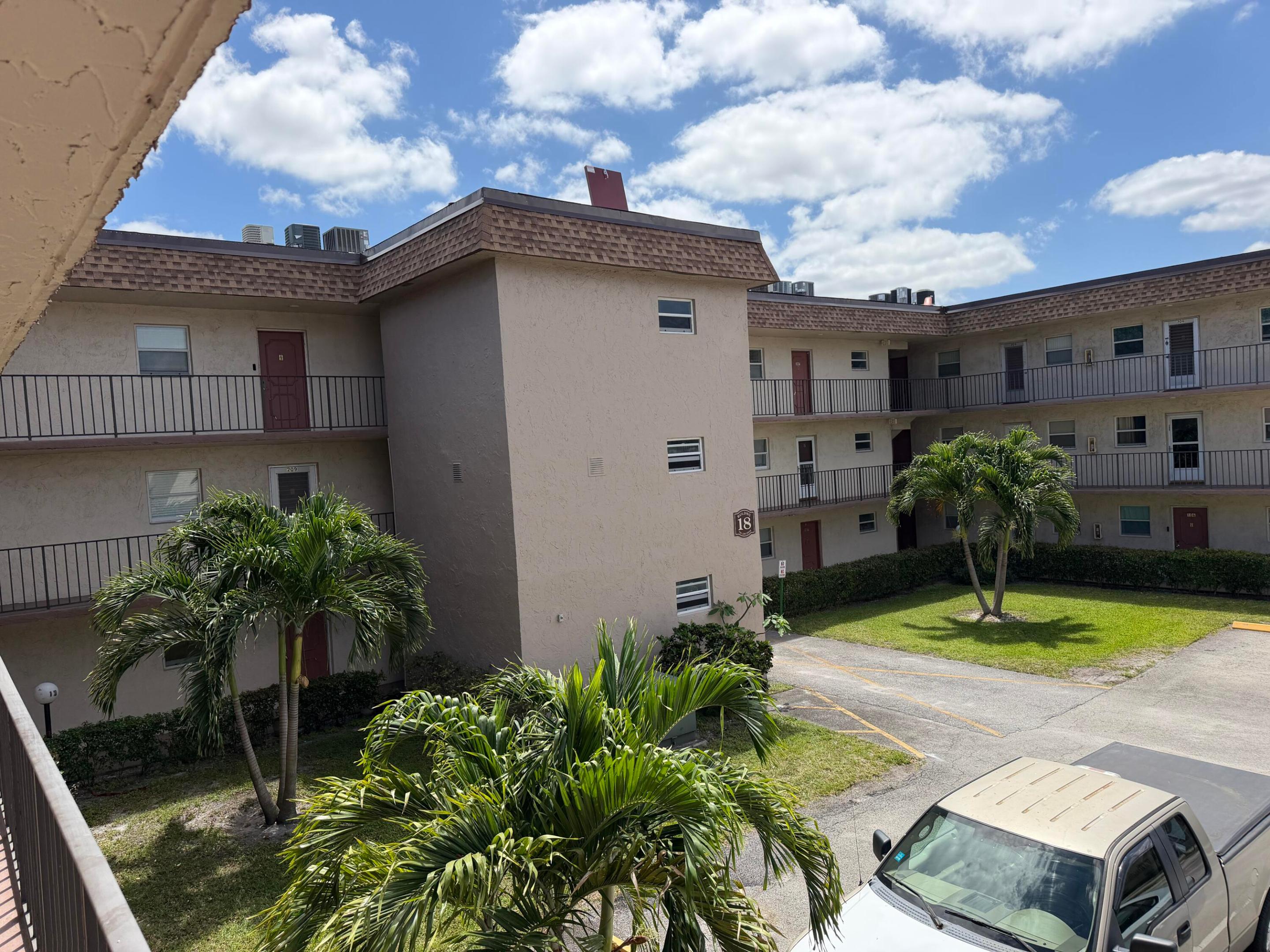 LAKESIDE VILLAGE CONDO 9 - Residential