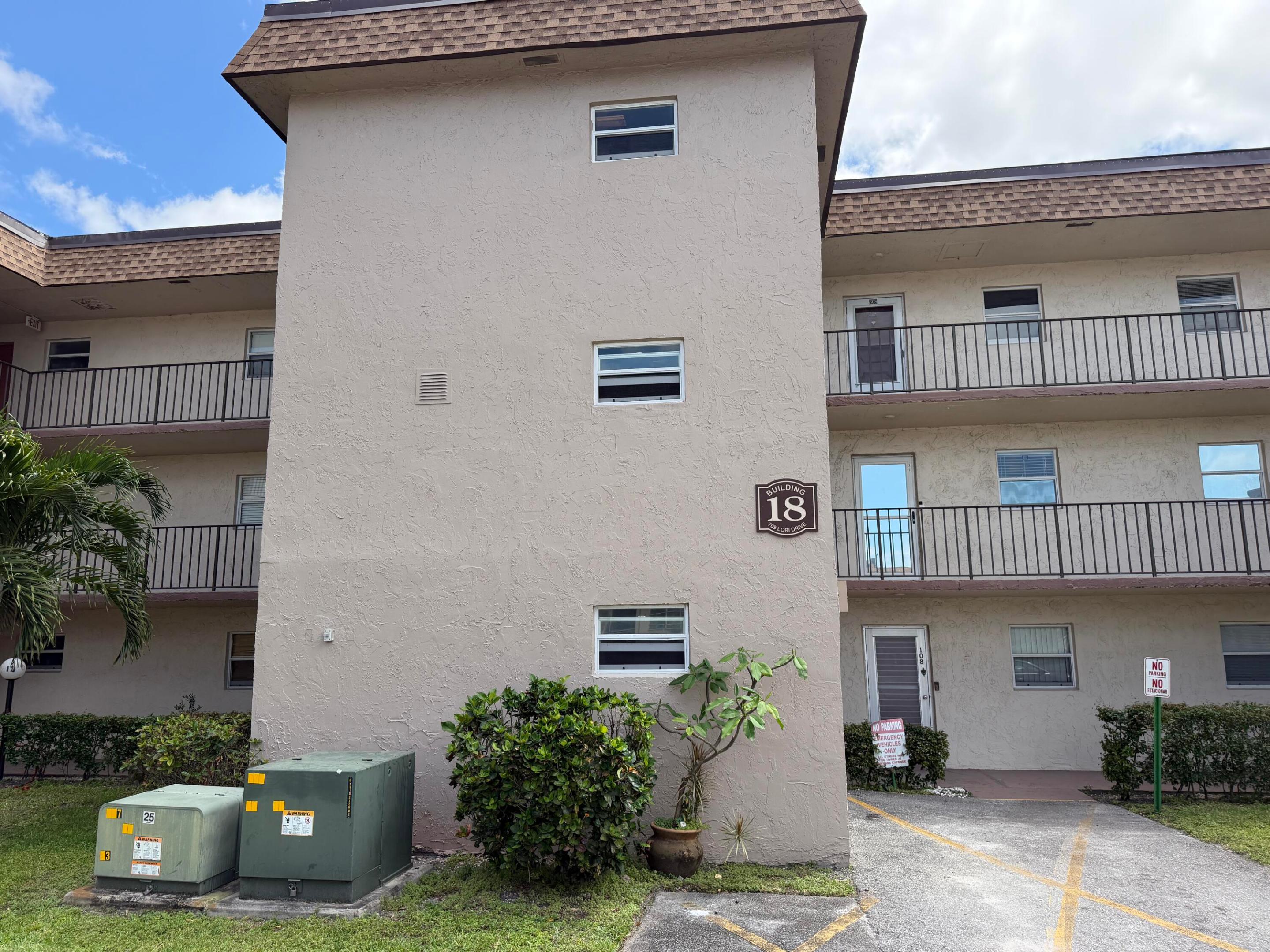 LAKESIDE VILLAGE CONDO 9 - Residential