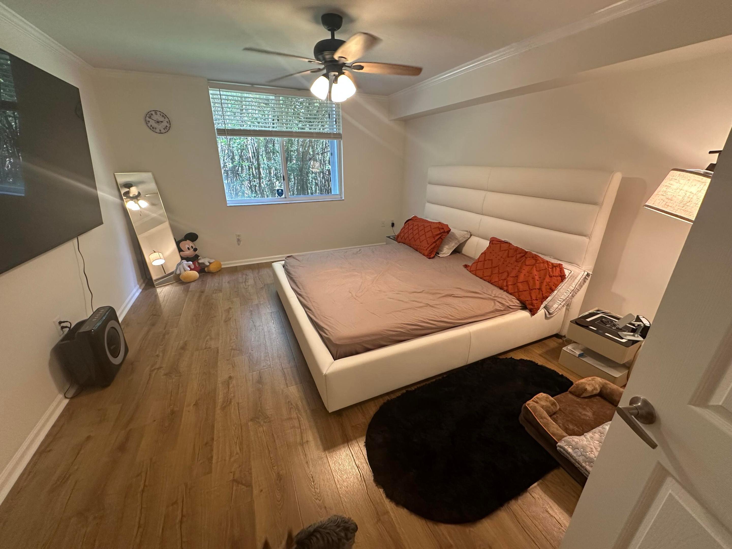 HYPOLUXOS MARINERS CAY CONDO - Residential
