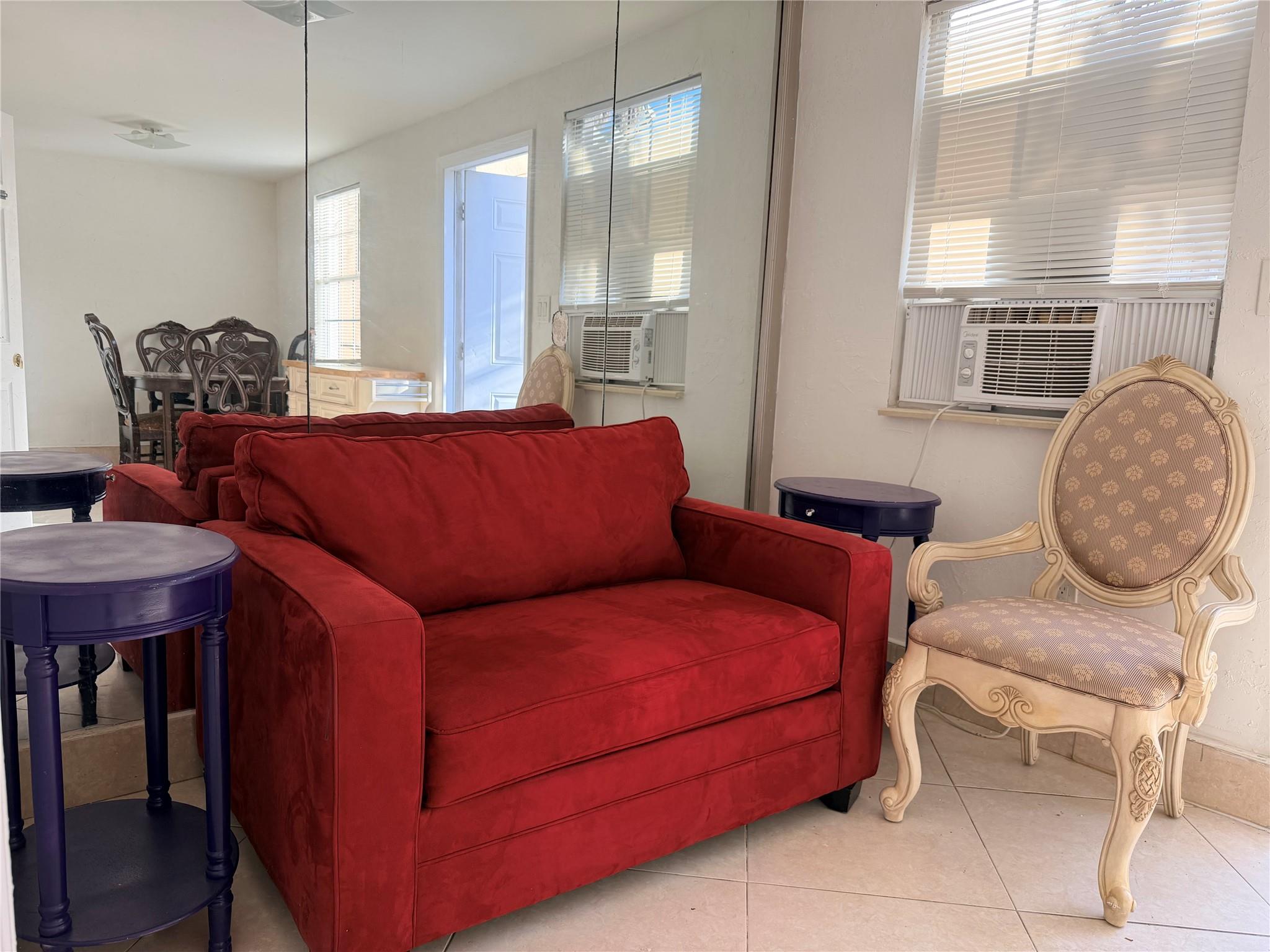 Hollywood 1-21 B - Residential Lease