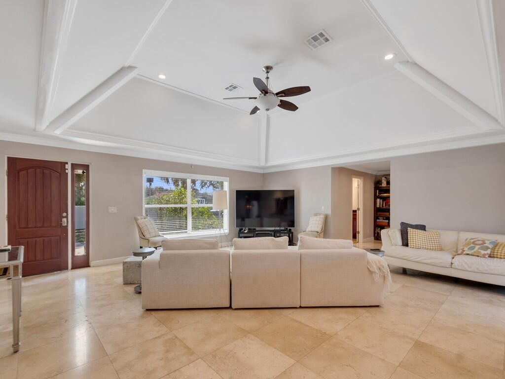 Photo of 527 E Causeway Boulevard, Vero Beach, FL 32963 (MLS # B26000950)