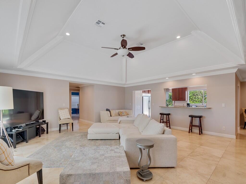 PELICAN COVE - Residential Lease