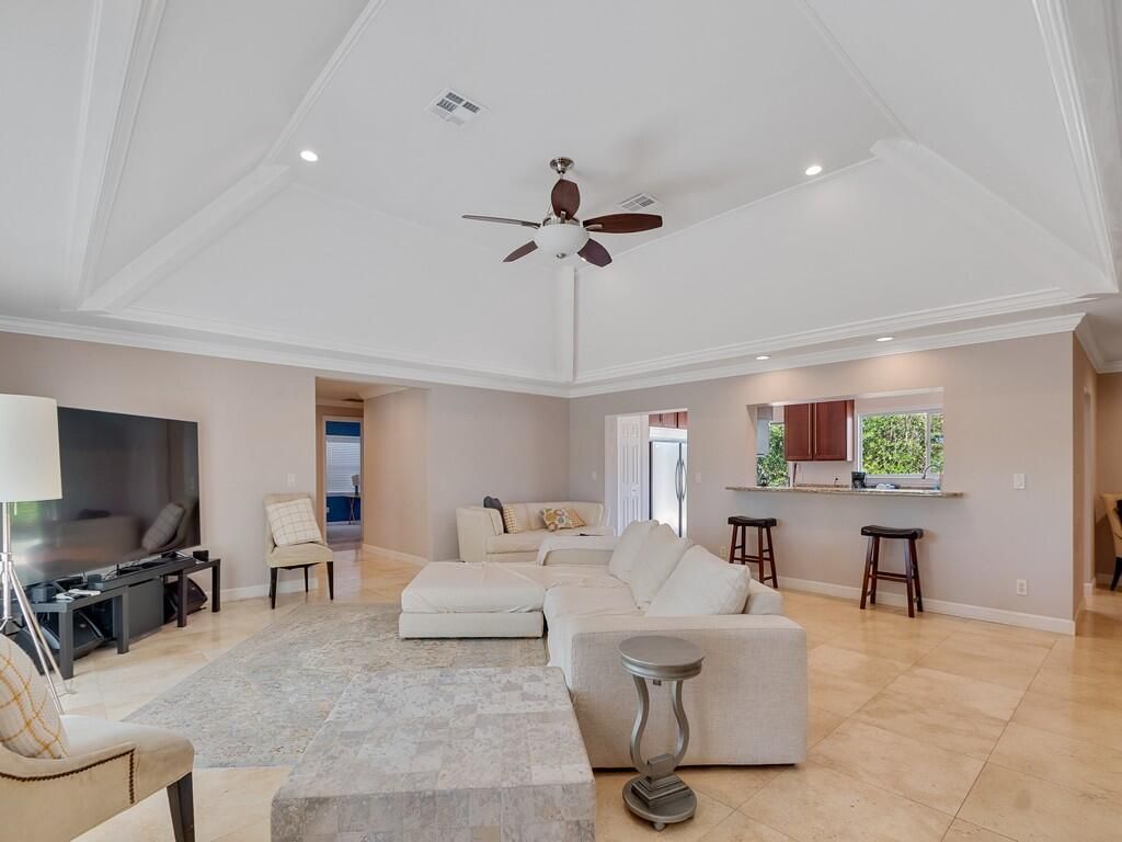 Photo of 527 E Causeway Boulevard, Vero Beach, FL 32963 (MLS # B26000950)