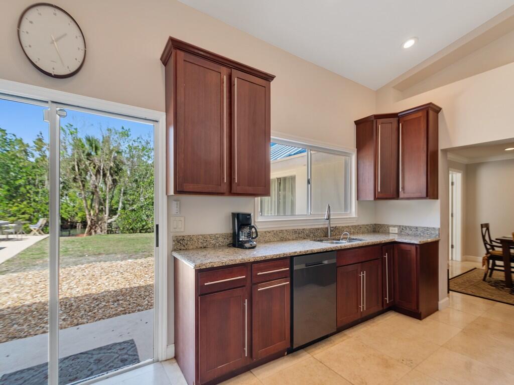 PELICAN COVE - Residential Lease