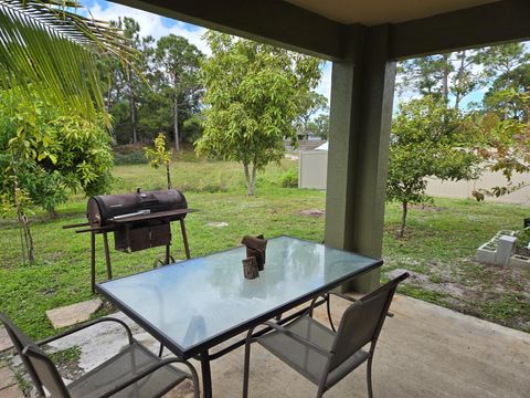 A home in Port St Lucie