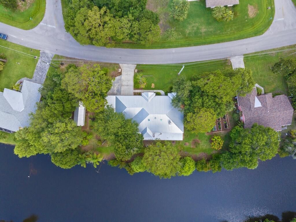 Photo of 632 Concha Dr, Sebastian, FL 32958 (MLS # R11107642)