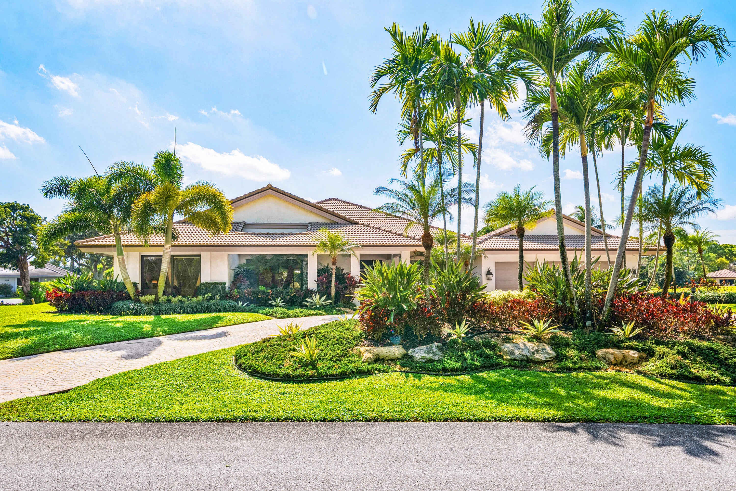 5221 Estates Drive