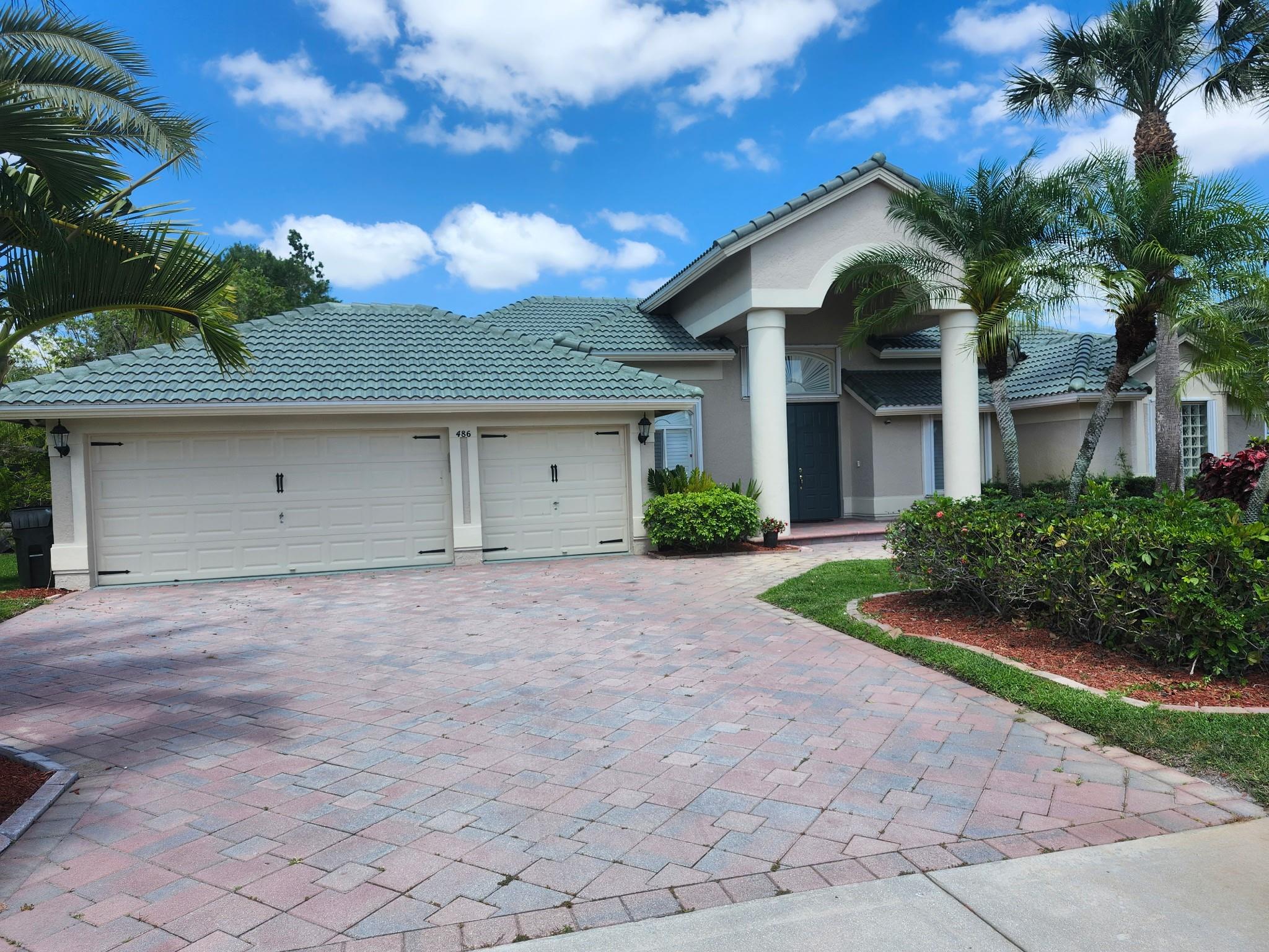 486 Cypress Green Cir