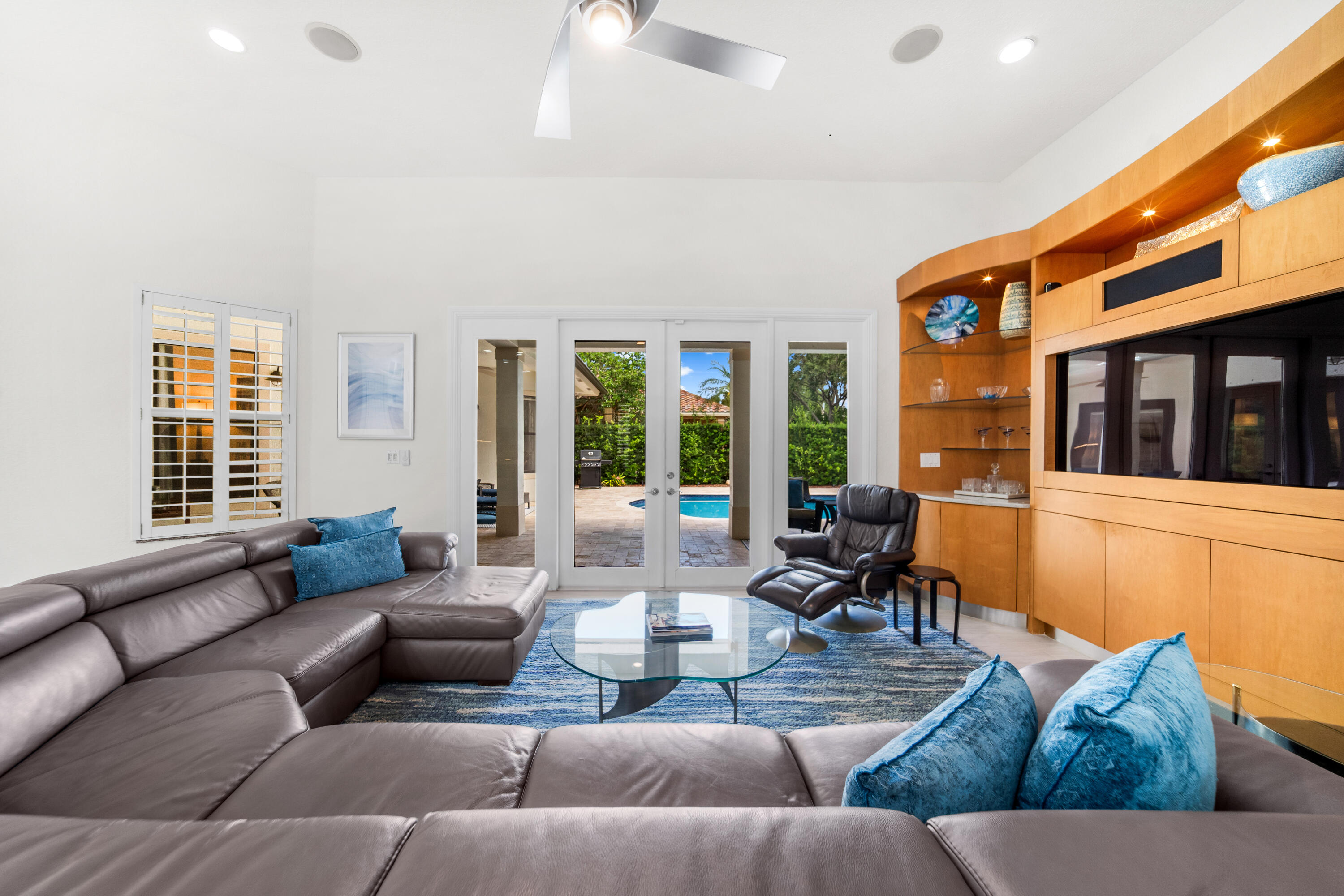 PARKLAND ISLES - Residential