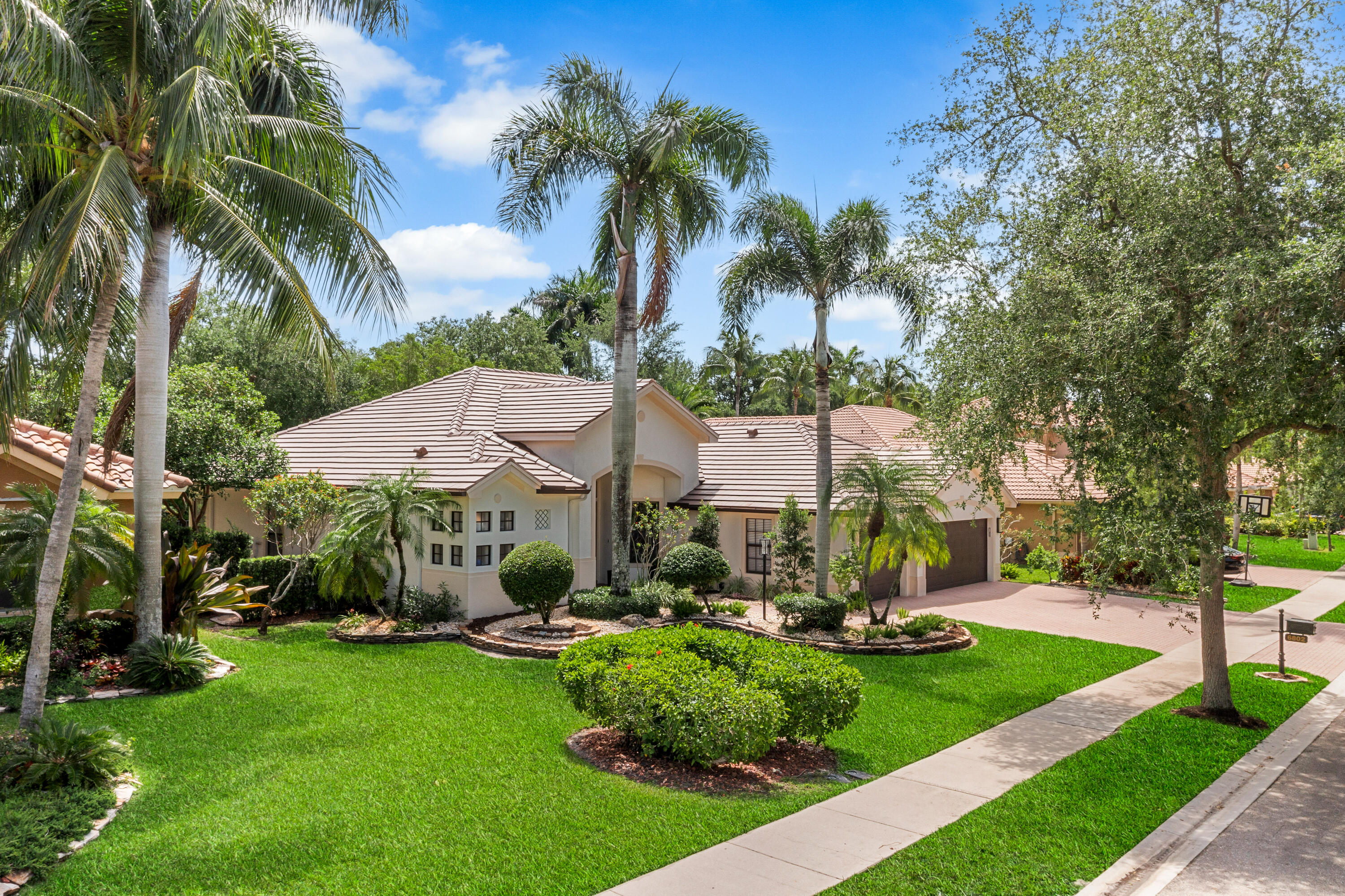 PARKLAND ISLES - Residential