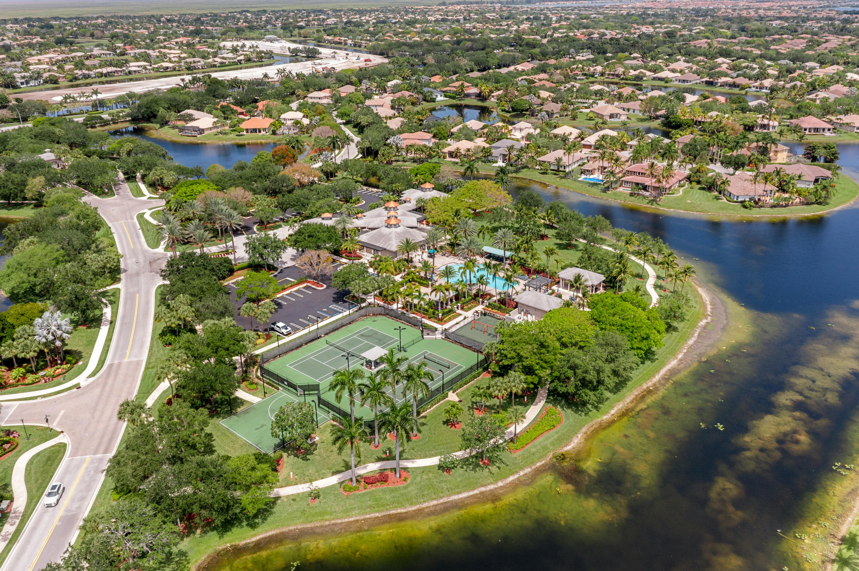 PARKLAND ISLES - Residential