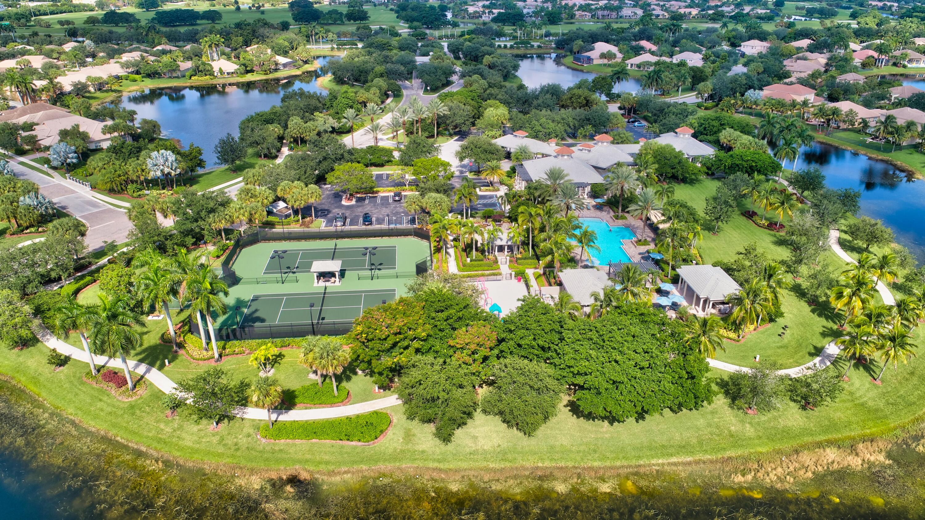 PARKLAND ISLES - Residential