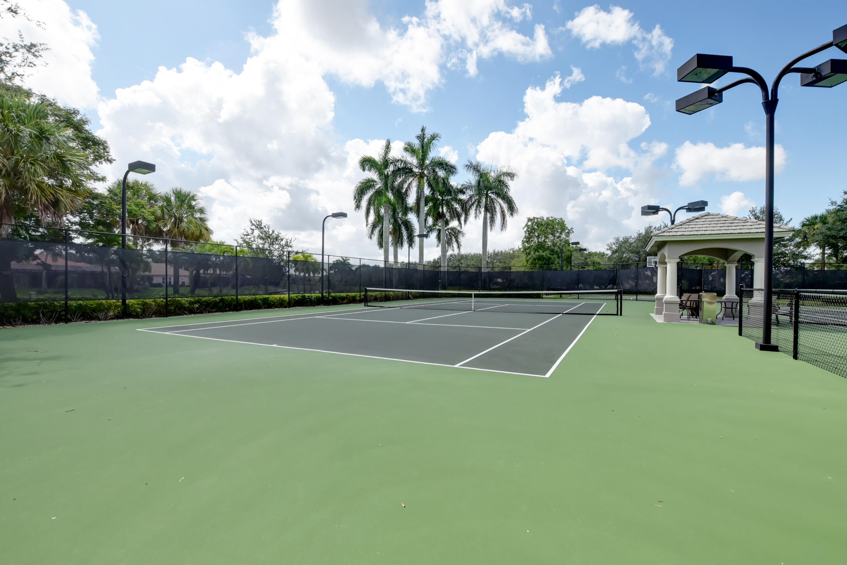 PARKLAND ISLES - Residential