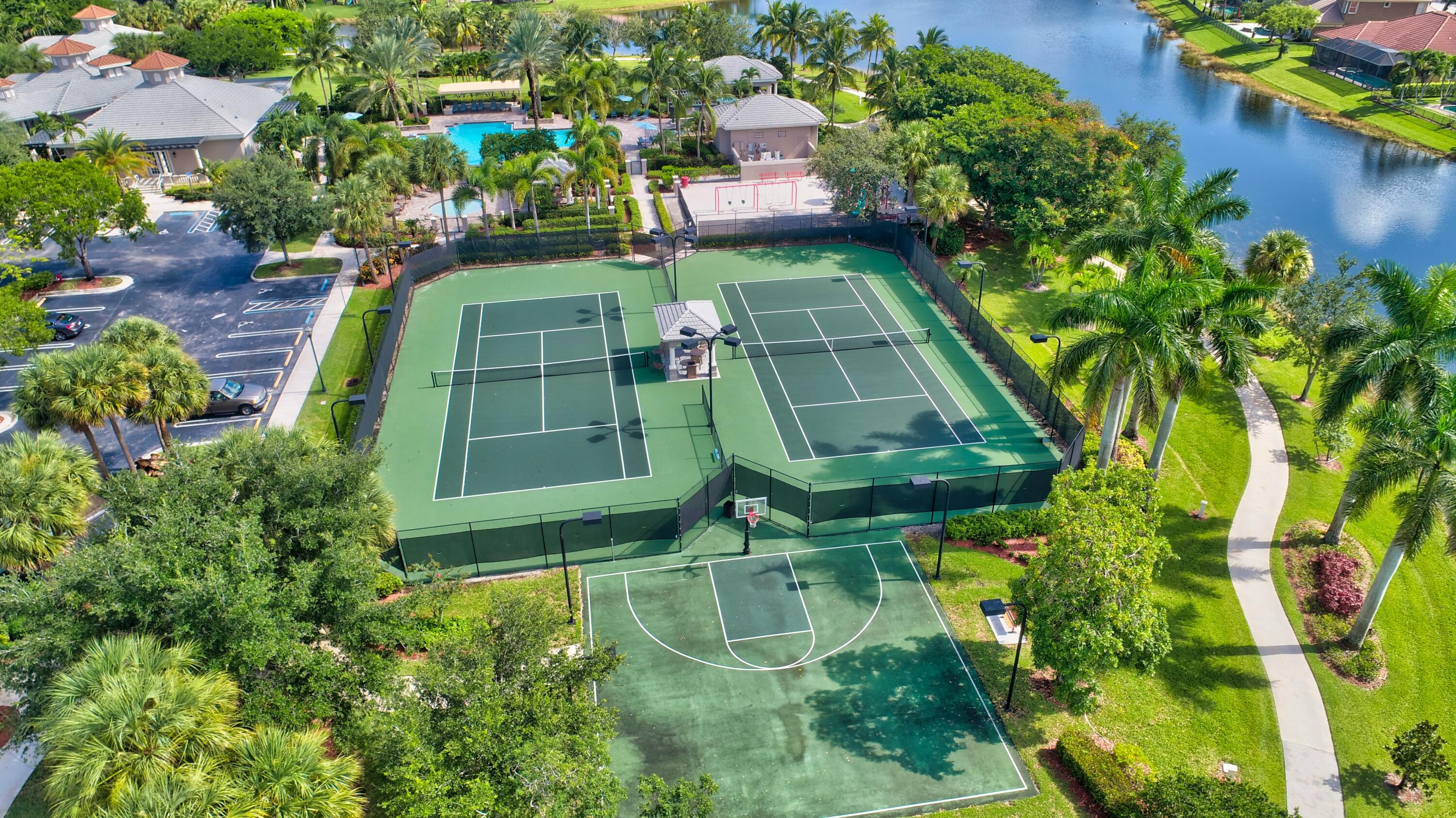 PARKLAND ISLES - Residential