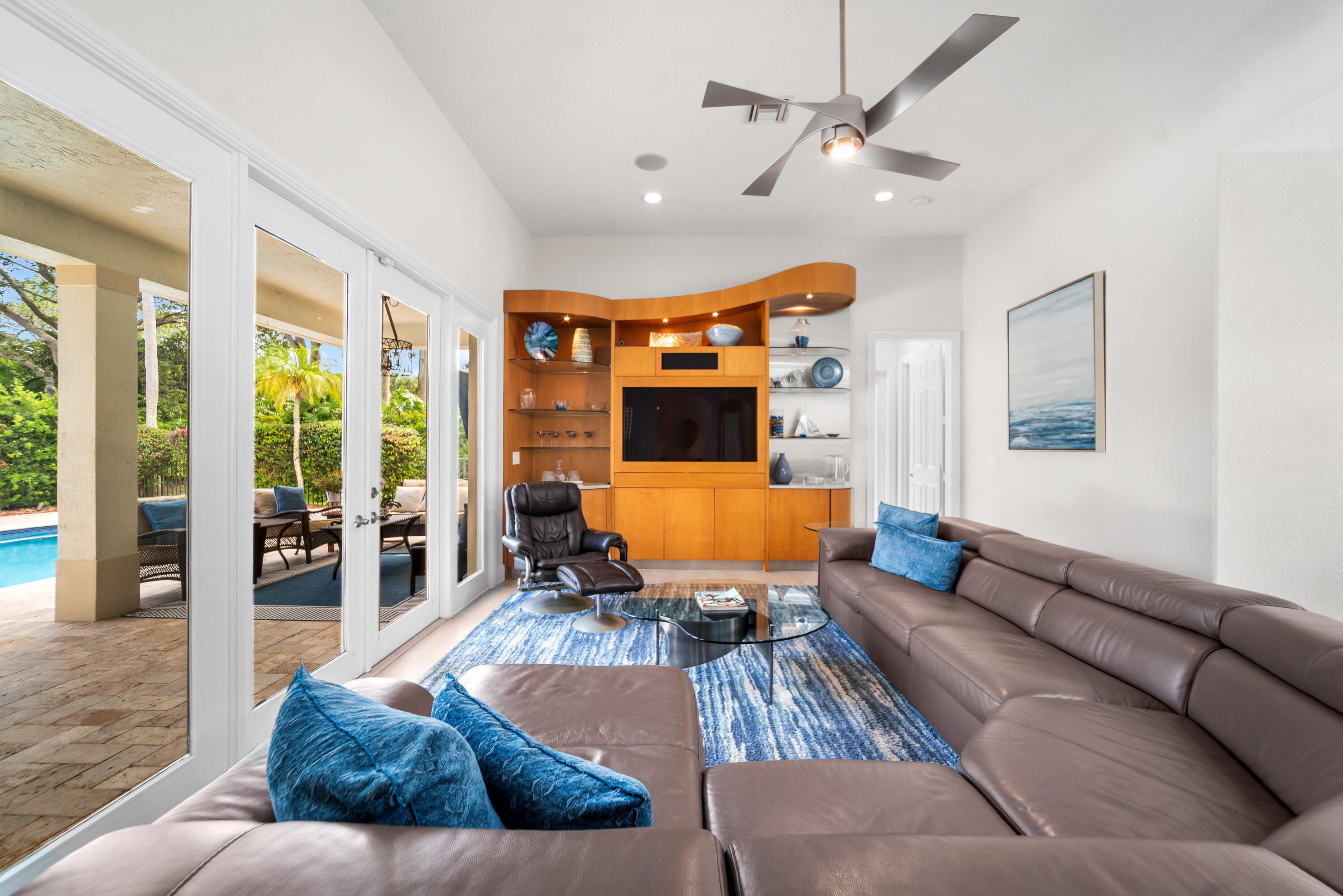 PARKLAND ISLES - Residential