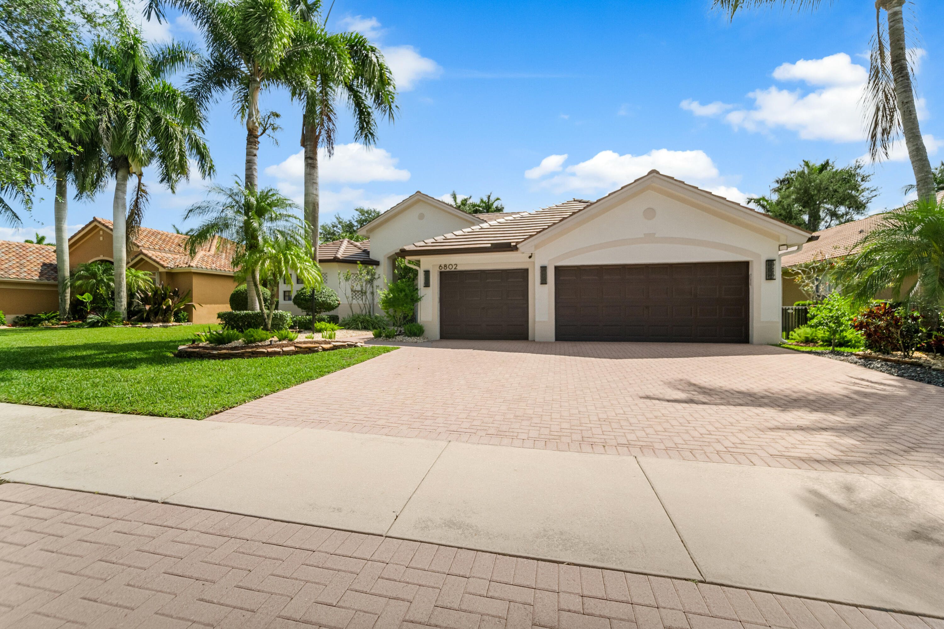 PARKLAND ISLES - Residential