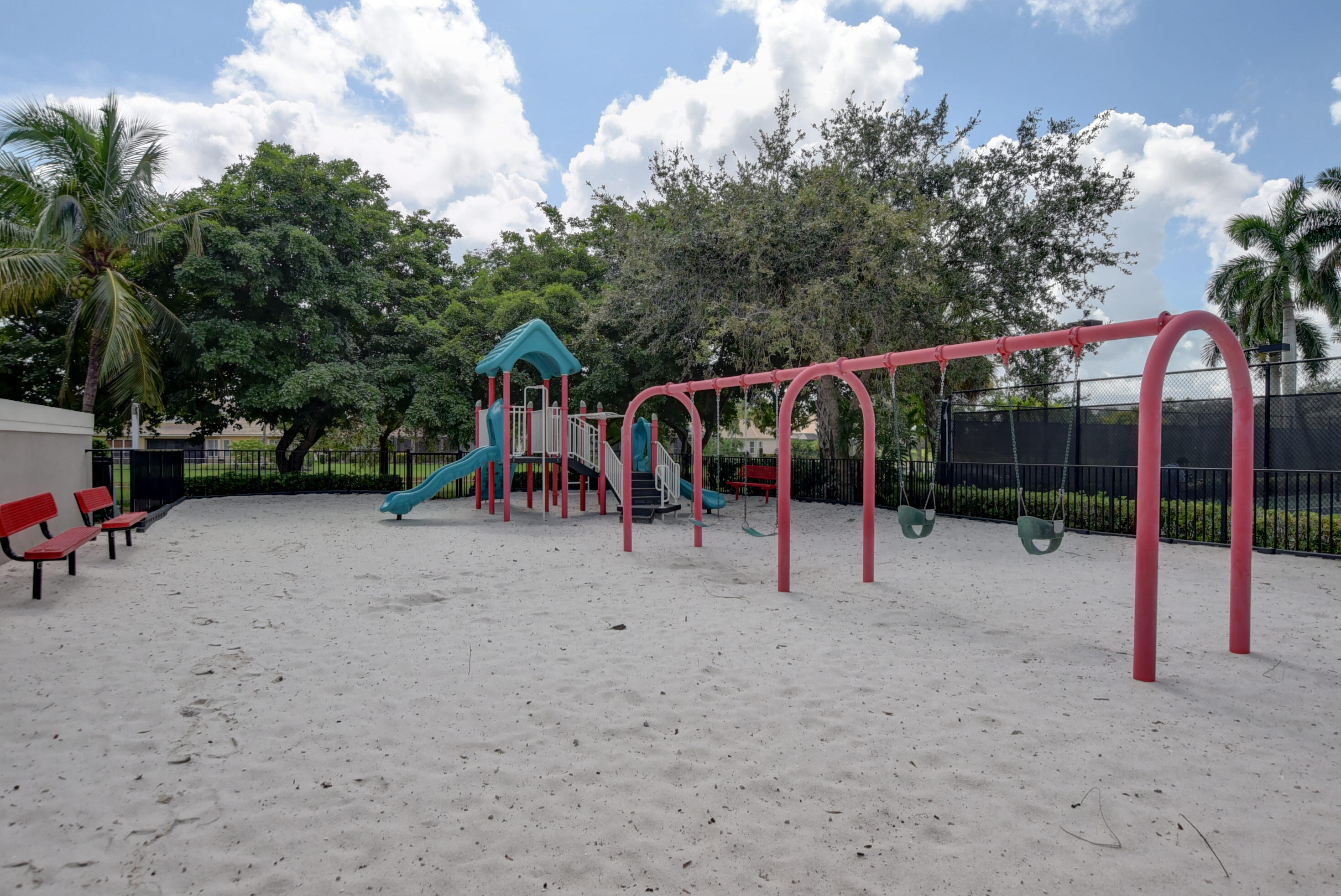 PARKLAND ISLES - Residential