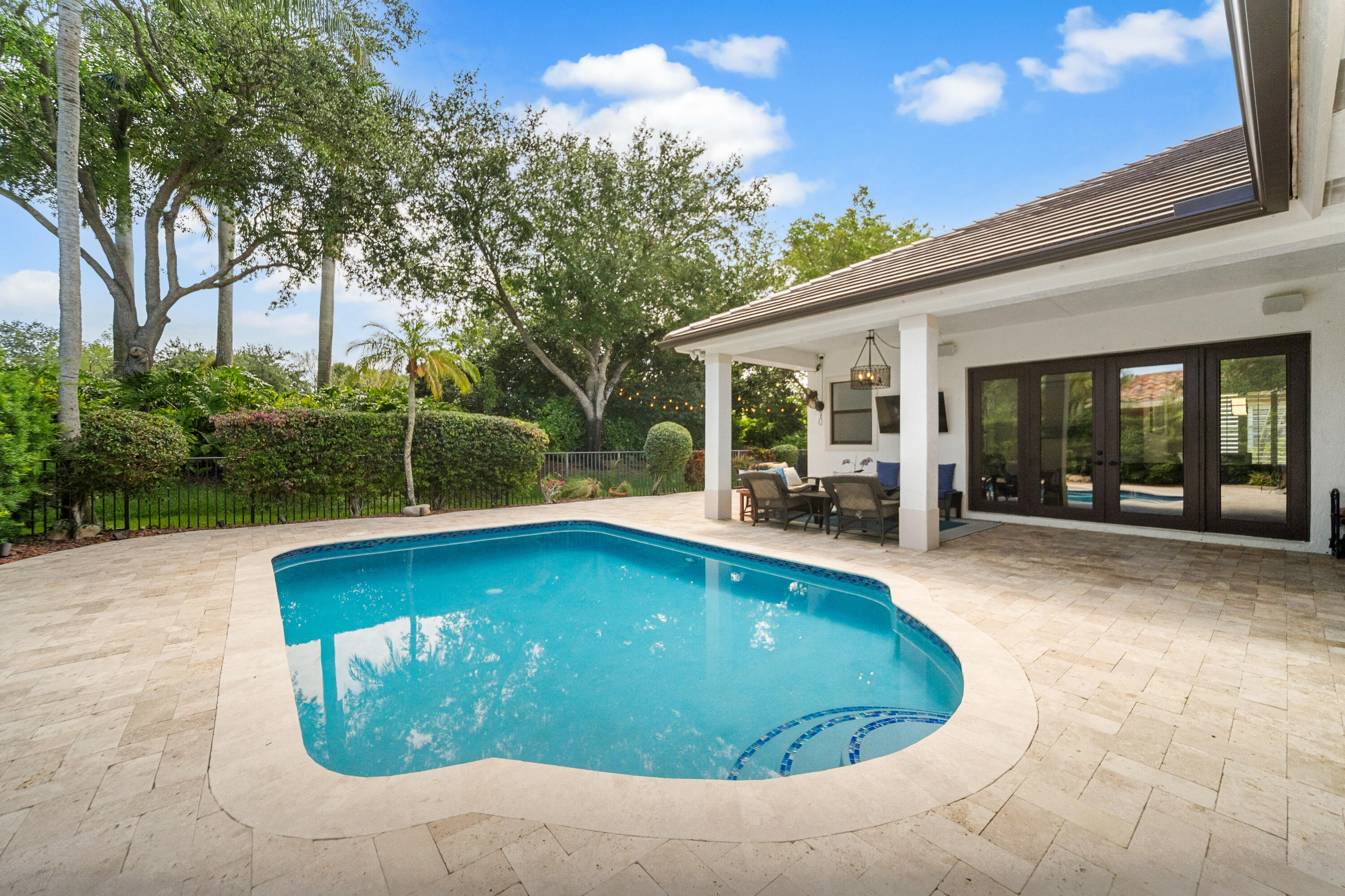 PARKLAND ISLES - Residential