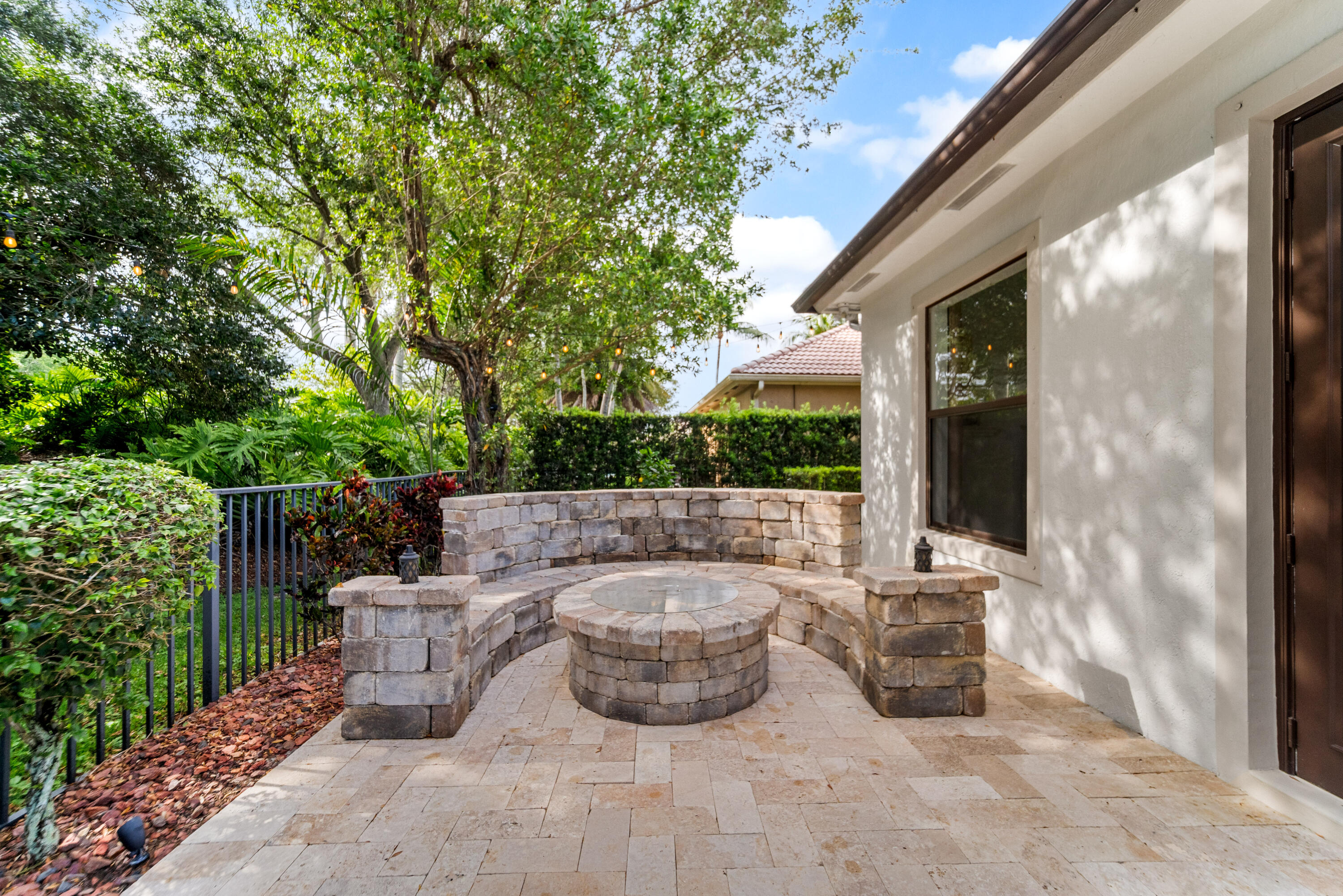 PARKLAND ISLES - Residential