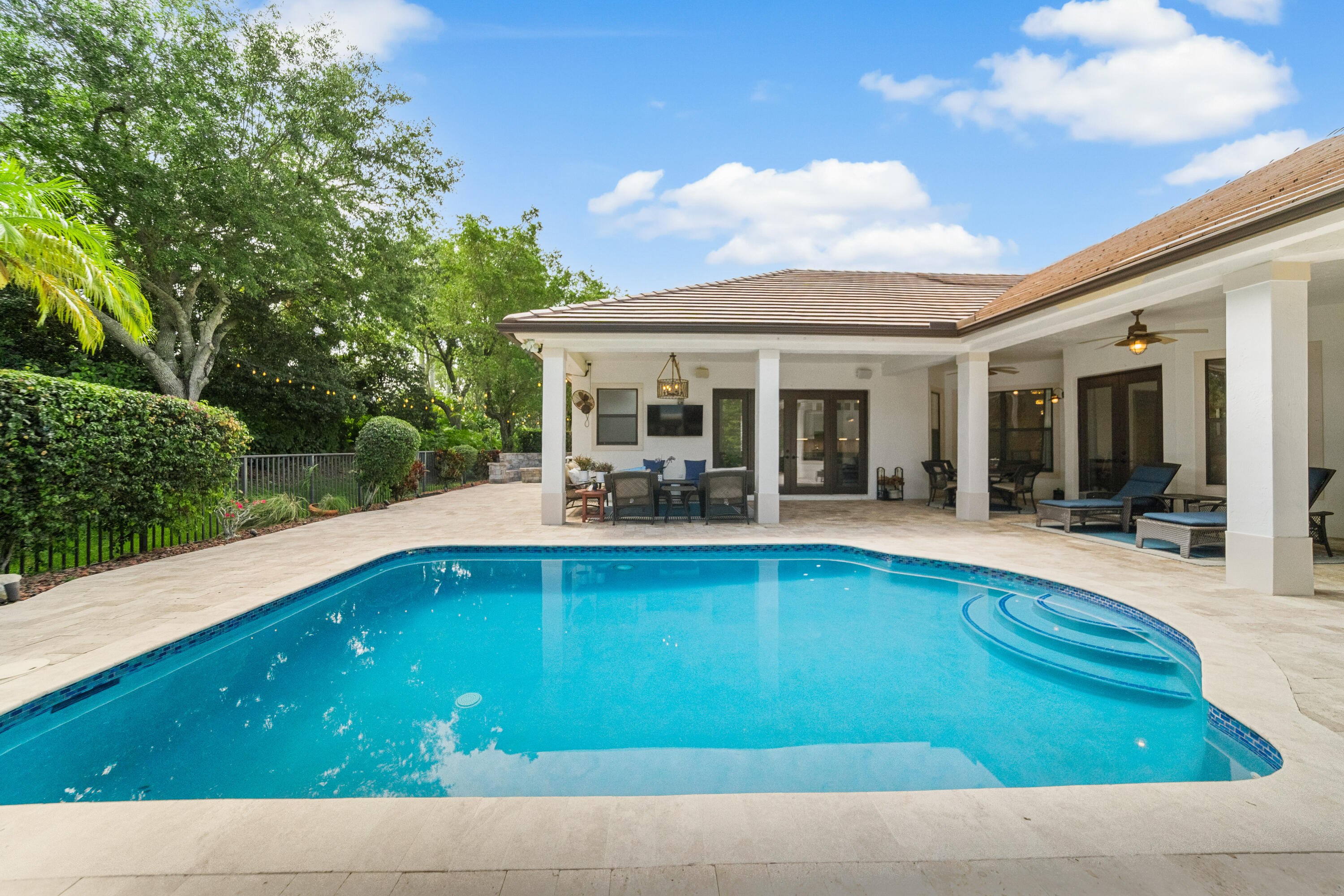 PARKLAND ISLES - Residential