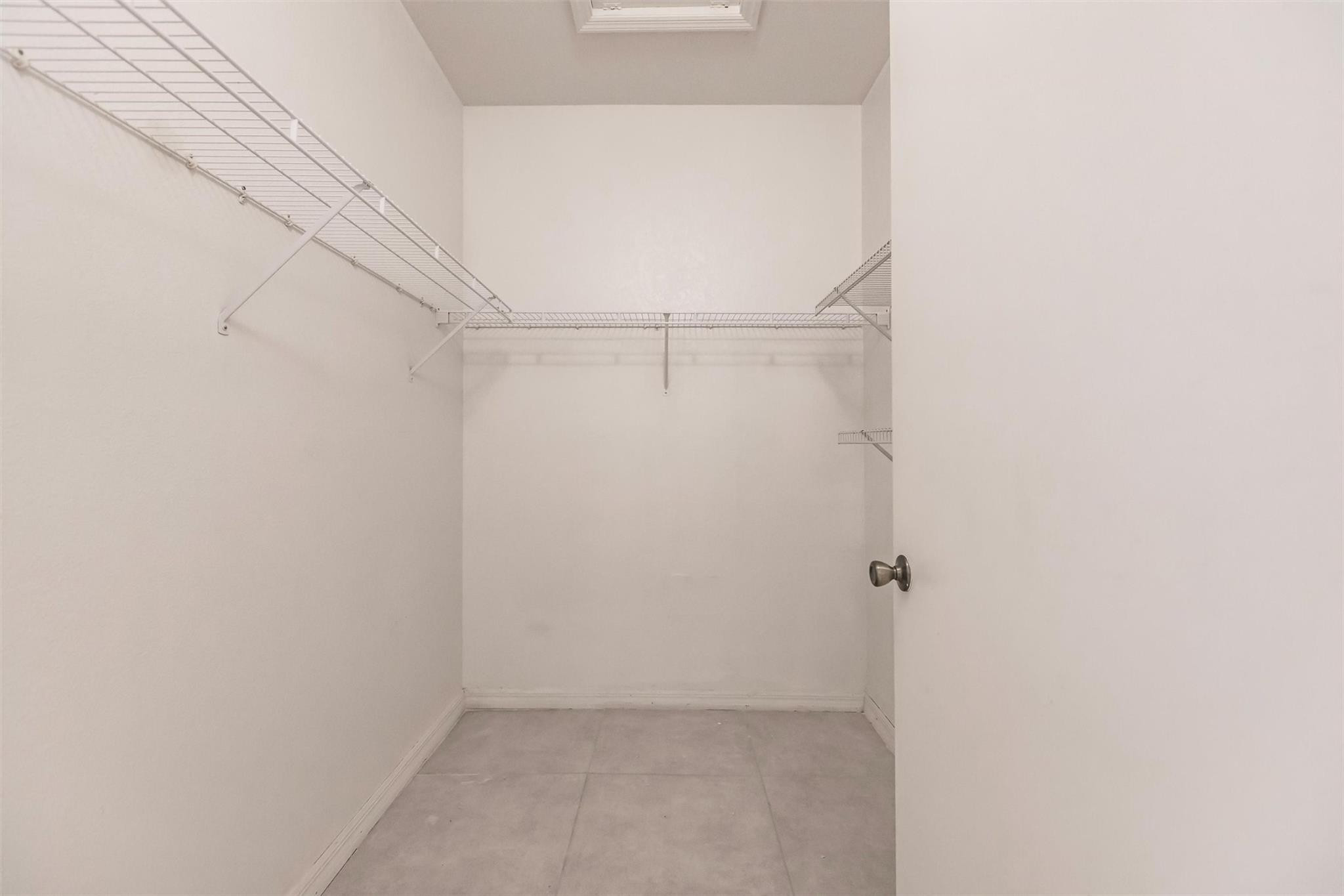 Cove/Six Mile Cypress Con - Residential Lease