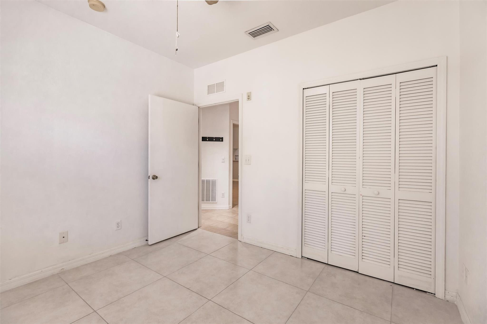 Cove/Six Mile Cypress Con - Residential Lease