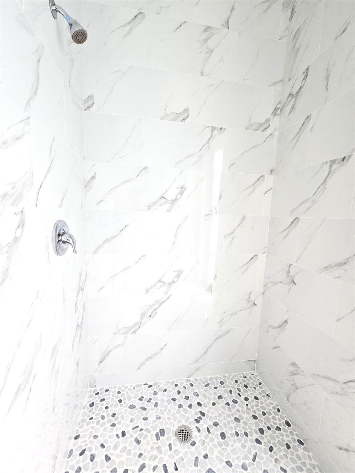 25-42-40~ E 287.3 FT OF W - Residential