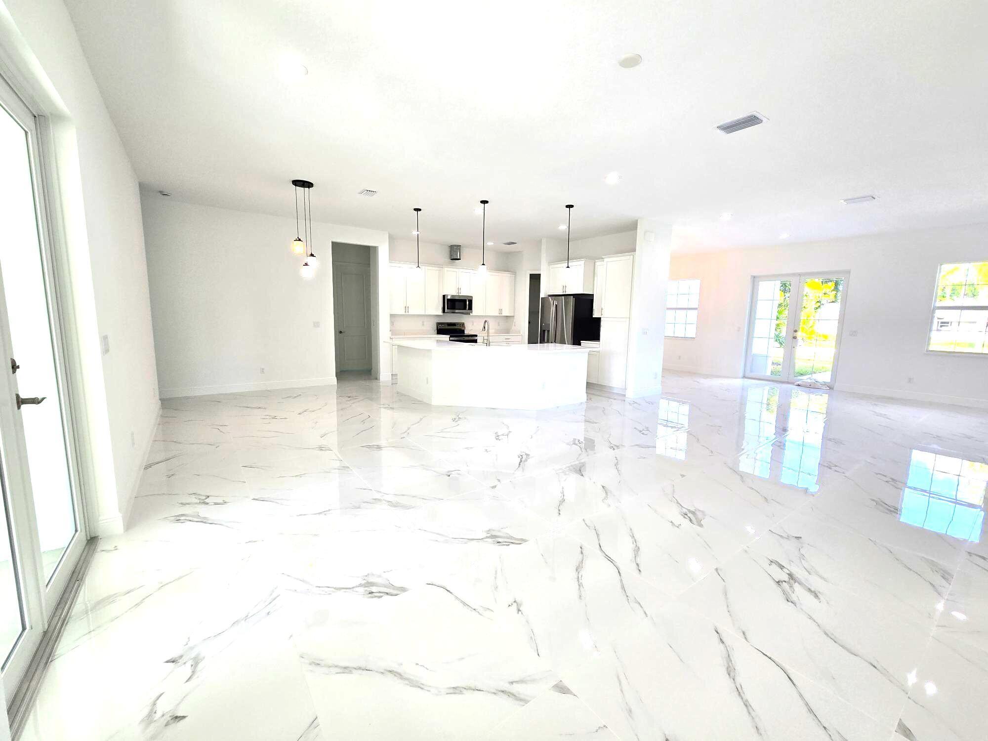 25-42-40~ E 287.3 FT OF W - Residential