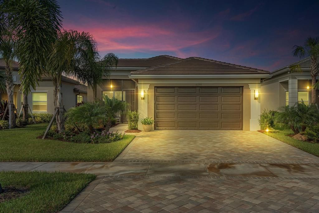 Photo of 11795 SW Golden Falls Lane, Port Saint Lucie, FL 34987 (MLS # R10753162)