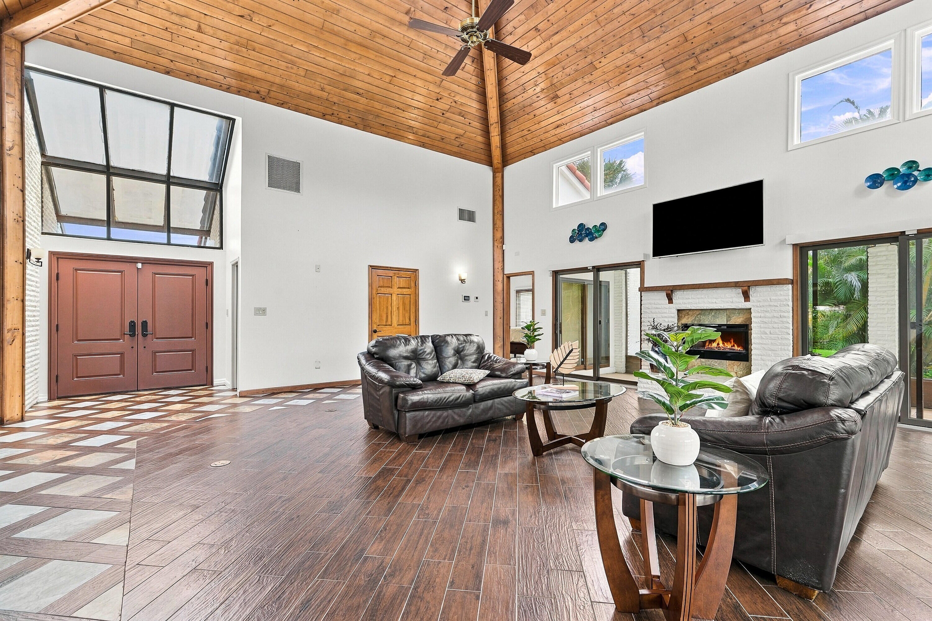 2990 CONIFER Drive
