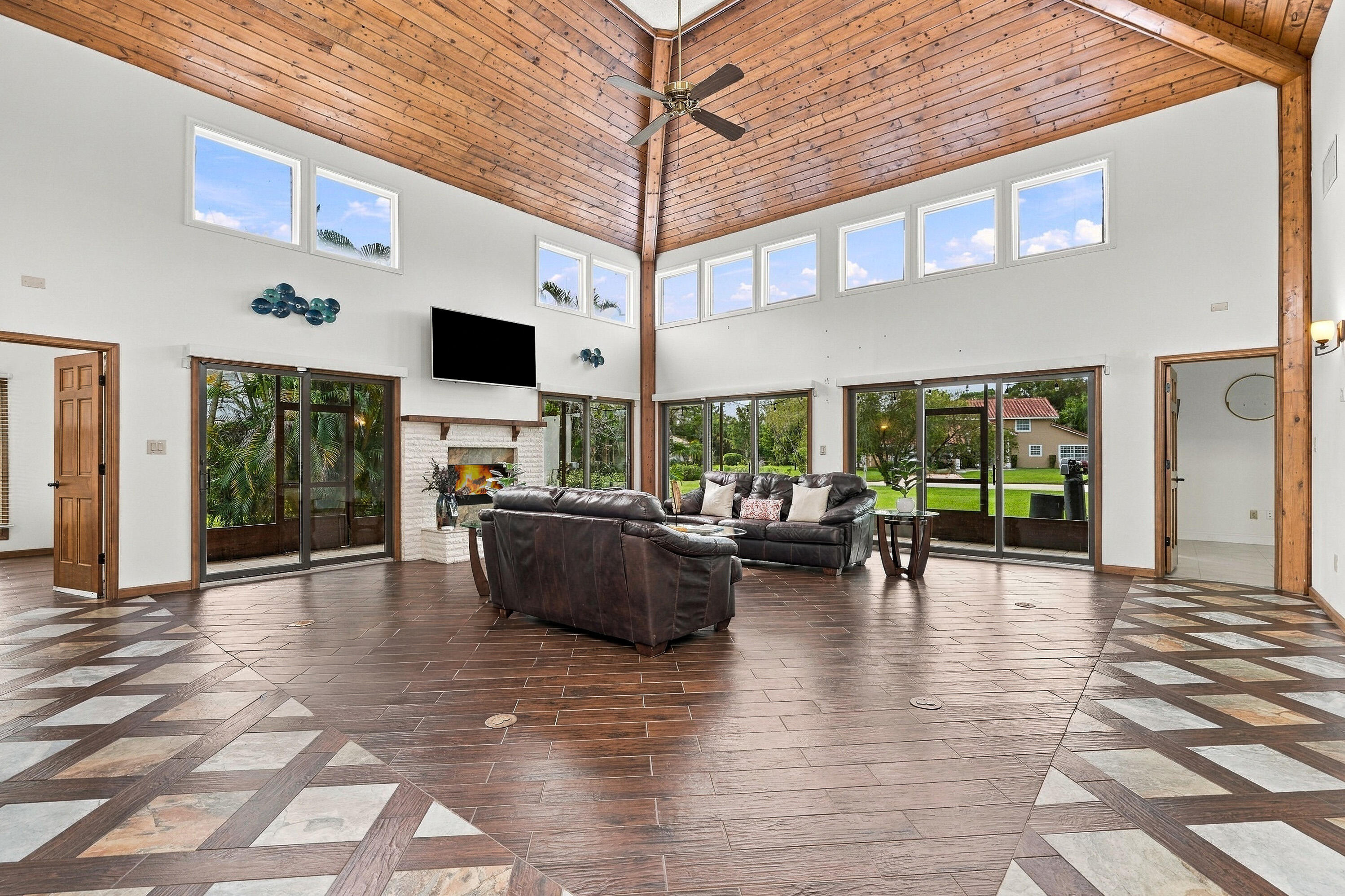 2990 CONIFER Drive