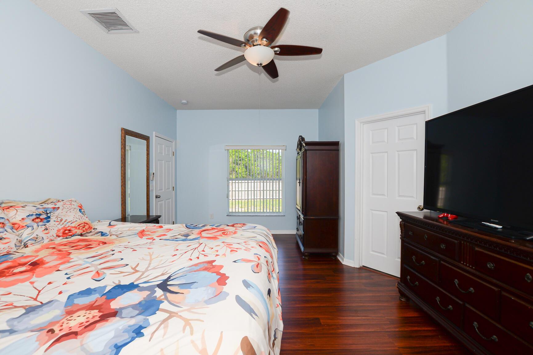 PORT ST LUCIE SECTION 33 - Residential