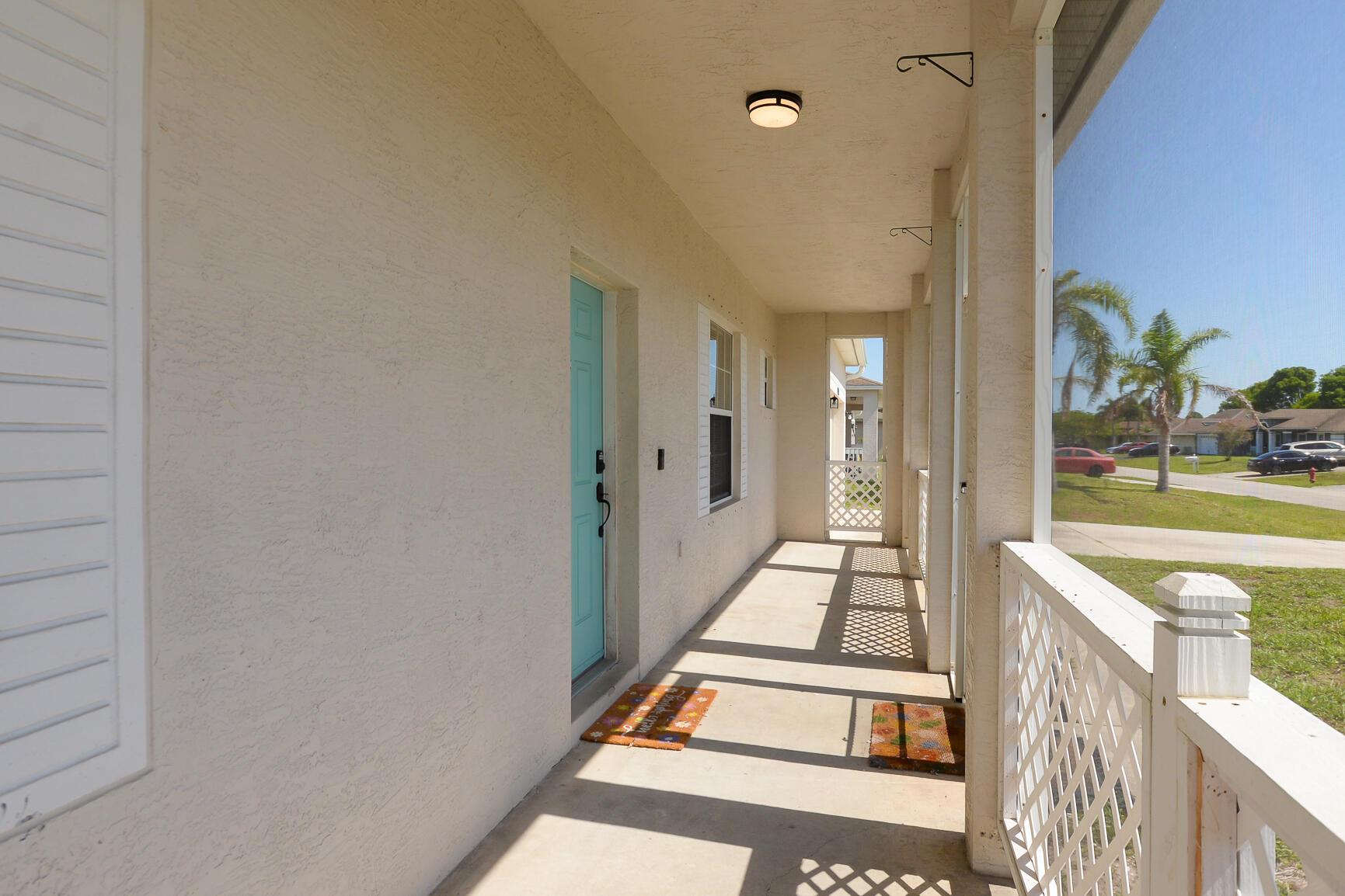 PORT ST LUCIE SECTION 33 - Residential