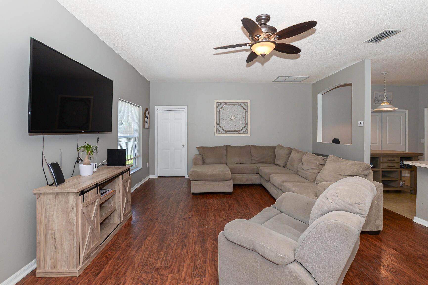 PORT ST LUCIE SECTION 33 - Residential