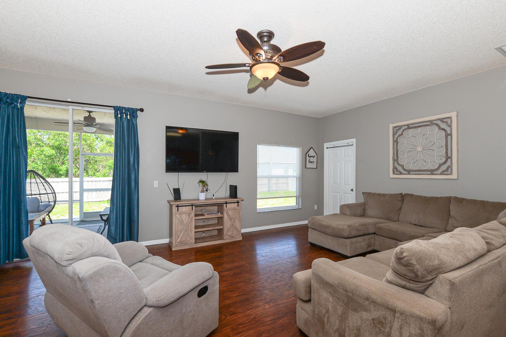 PORT ST LUCIE SECTION 33 - Residential