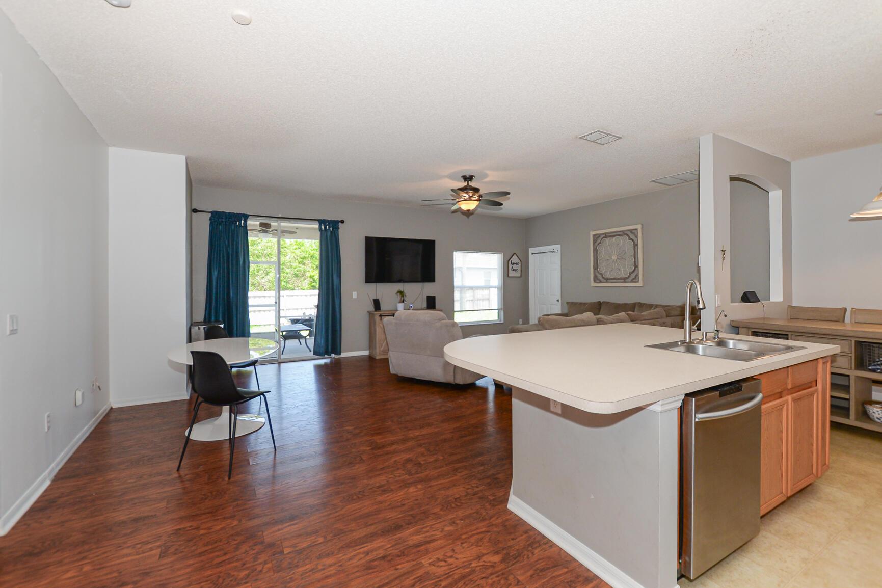 PORT ST LUCIE SECTION 33 - Residential