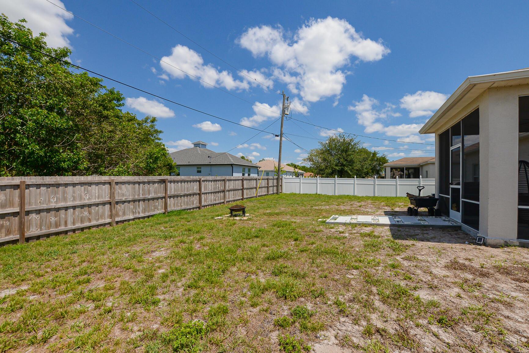 PORT ST LUCIE SECTION 33 - Residential