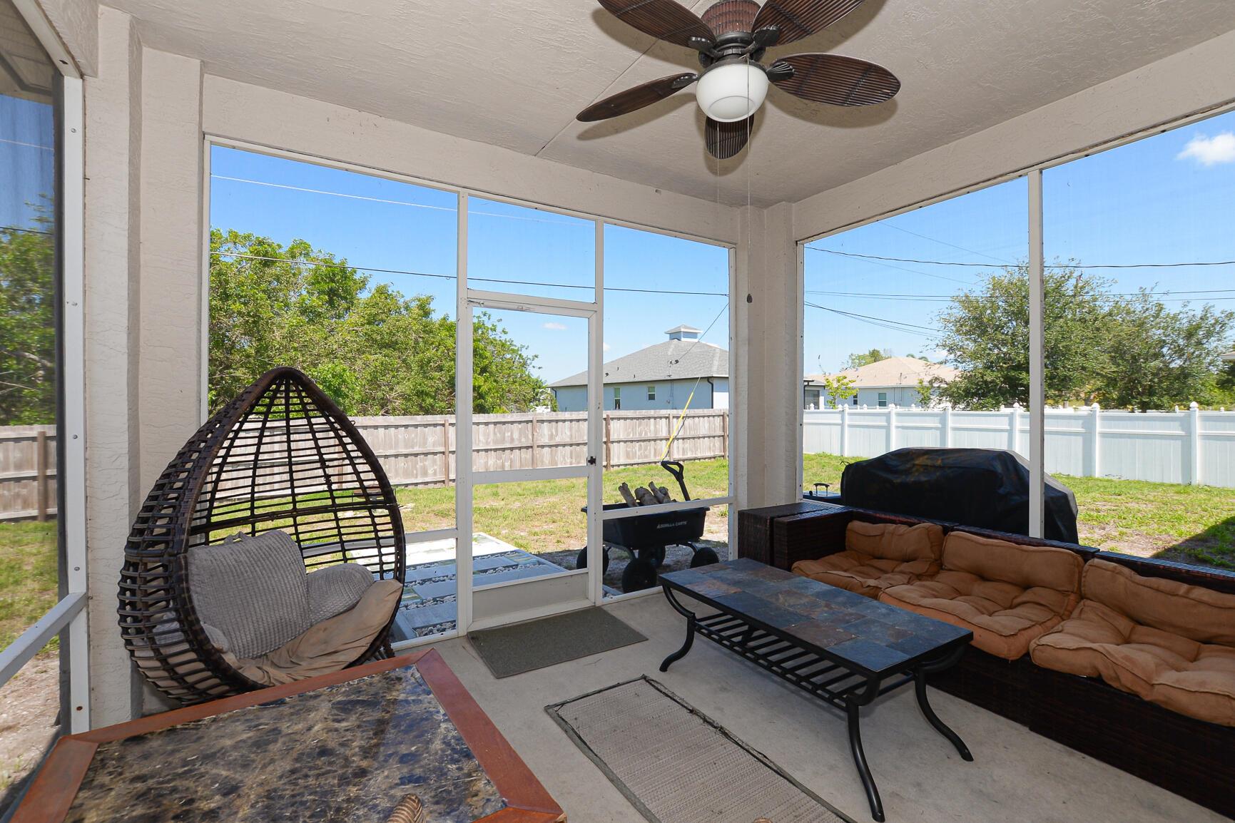 PORT ST LUCIE SECTION 33 - Residential