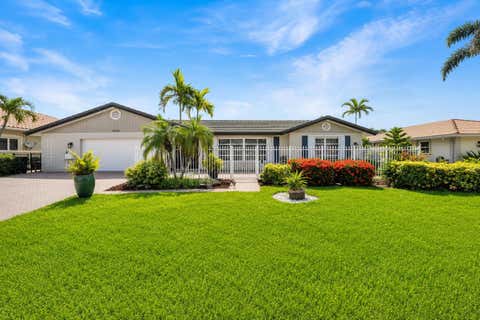 Photo of 4020 NE 24th Avenue, Lighthouse Point, FL 33064 (MLS # B26040309)