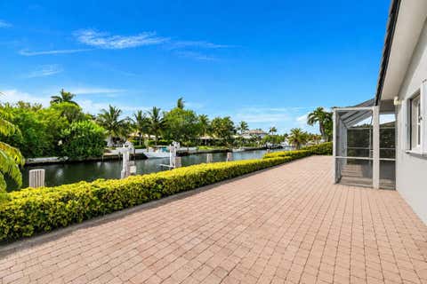 Tiny photo for 4020 NE 24th Avenue, Lighthouse Point, FL 33064 (MLS # B26040309)