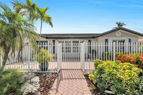Tiny photo for 4020 NE 24th Avenue, Lighthouse Point, FL 33064 (MLS # B26040309)