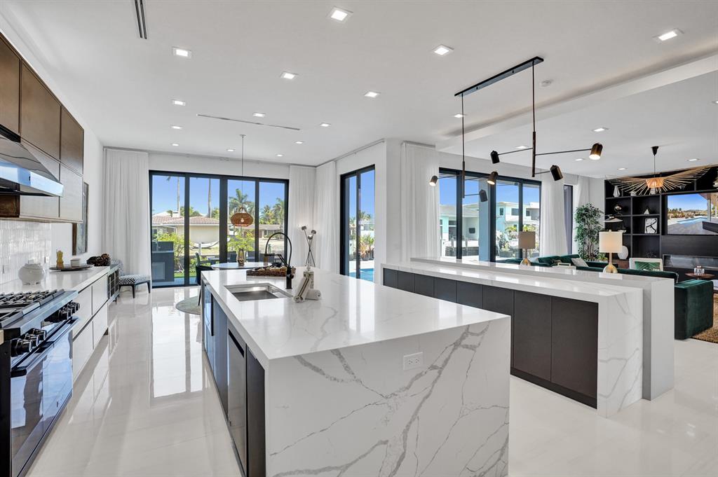 BOCA HARBOUR 5TH SEC - Residential