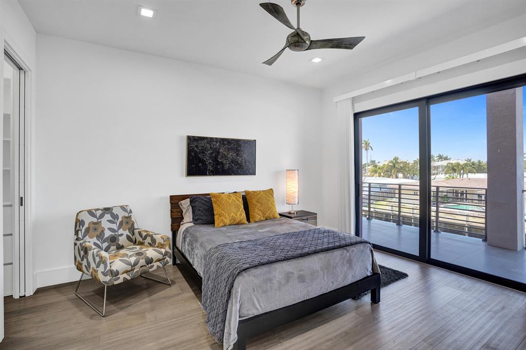 BOCA HARBOUR 5TH SEC - Residential