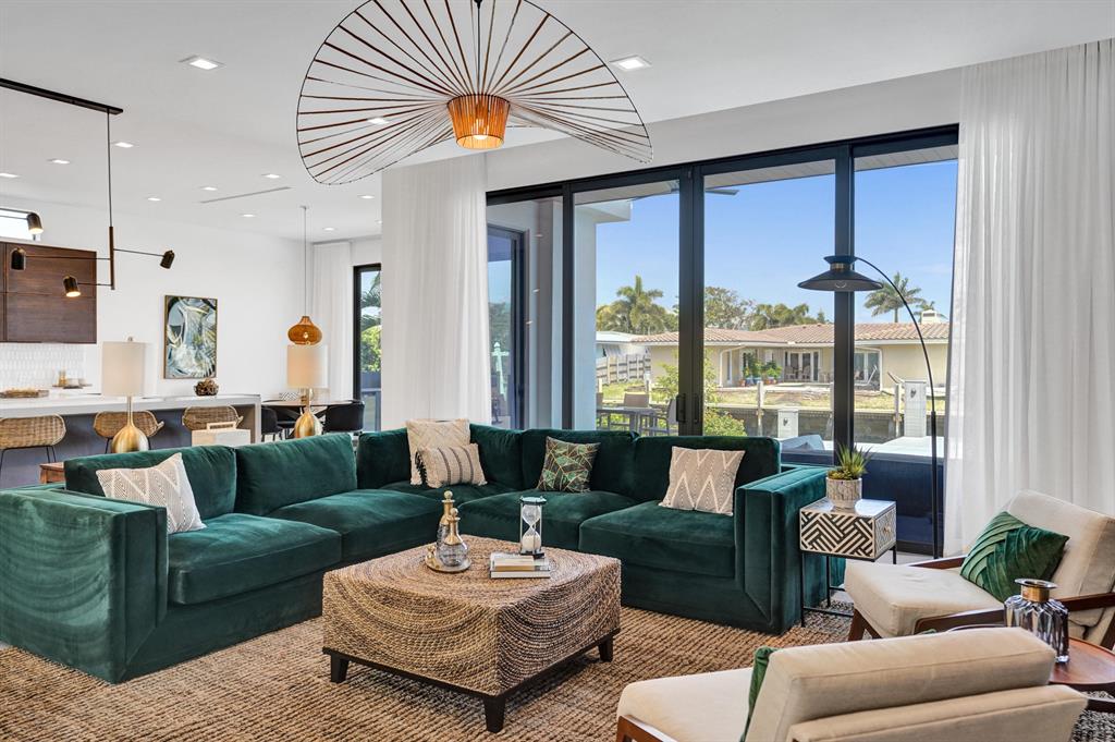 BOCA HARBOUR 5TH SEC - Residential